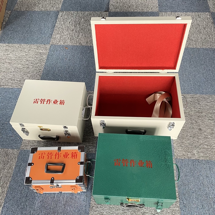 长武爆破工程作业箱如何选择？玻璃钢与传统材质的全面对比